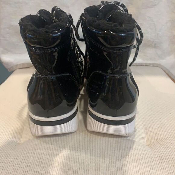 Kenneth Cole Reaction Sneakers HUMALONGS Patent Leather High Top Side Zip, EUC 7 - Picture 4 of 11